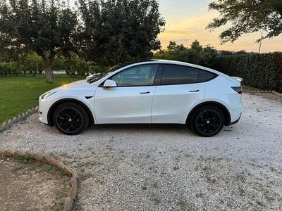 Usata Tesla Model Y RWD 88 kW (120 CV) 2023 Bianco SUV