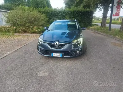 Usata Renault Mégane GrandTour Zen 110 CV (80 kW) 2018 Grigio Station wagon