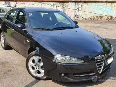 Usata Alfa Romeo 147 105 CV (77 kW) 2009 Nero Utilitaria