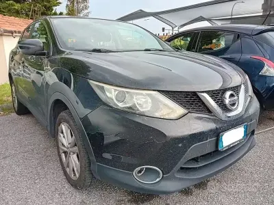 Usata Nissan Qashqai 131 CV (96 kW) 2016 Nero SUV