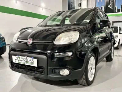 Usata Fiat Panda Lounge 80 CV (58 kW) 2012 Nero Utilitaria