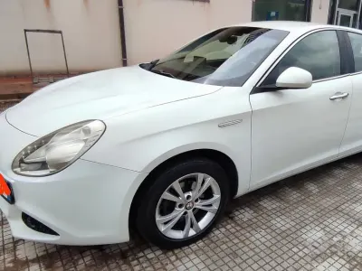 Usata Alfa Romeo Giulietta Distinctive 105 CV (77 kW) 2011 Utilitaria
