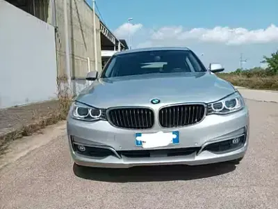 Usata BMW 320 Gran Turismo Luxury Line 184 CV (135 kW) 2013 Grigio Berlina