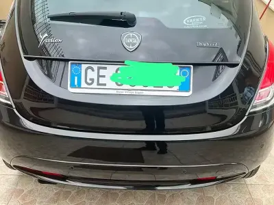 Usata Lancia Ypsilon 69 CV (50 kW) 2021 Nero Utilitaria