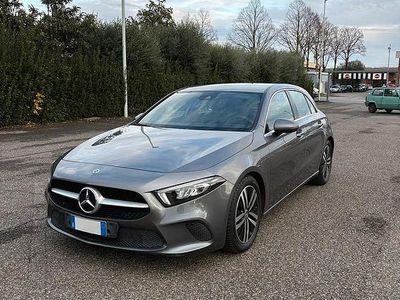 Usata Mercedes A180 116 CV (85 kW) 2020 Grigio Berlina