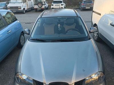 Usata Seat Ibiza 85 CV (62 kW) 2002 Grigio Utilitaria