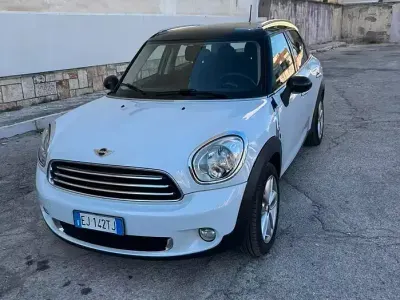 Usata Mini Countryman 111 CV (81 kW) 2011 Bianco SUV
