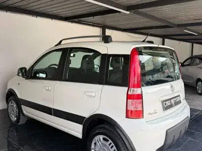 Usata Fiat Panda Climbing 77 CV (56 kW) 2011 Utilitaria