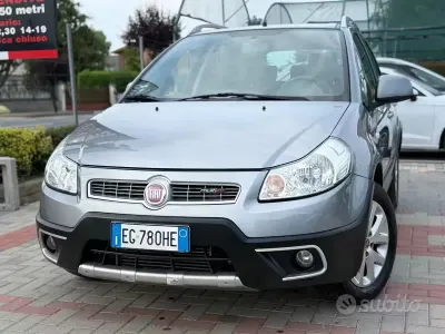 Usata Fiat Sedici Emotion 135 CV (99 kW) 2011 Grigio SUV