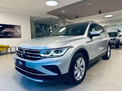 Usata VW Tiguan Elegance 150 CV (110 kW) 2022 Argento SUV