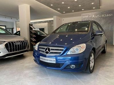 Usata Mercedes B180 116 CV (85 kW) 2011 Blu Monovolume