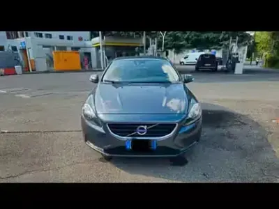 Usata Volvo V40 115 CV (84 kW) 2013 Grigio Berlina