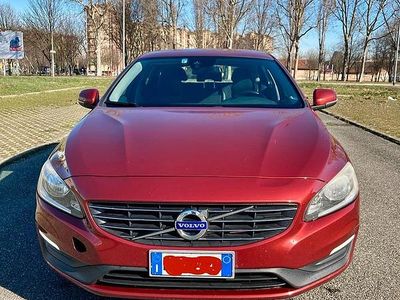 Usata Volvo V60 2015 Rosso Station wagon