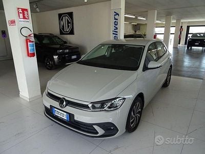 Usata VW Polo Life 95 CV (69 kW) 2023 Beige Utilitaria