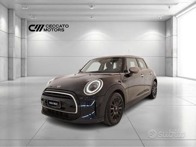 Begagnad Mini Cooper 136 HK (100 kW) 2022 Svart Halvkombi