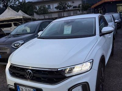 Usata VW T-Roc Life 110 CV (80 kW) 2023 Bianco SUV