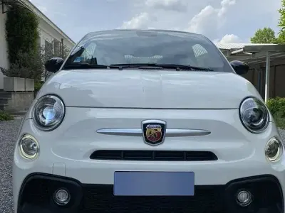 Usata Abarth 595 Turismo 165 CV (121 kW) 2019 Bianco Berlina