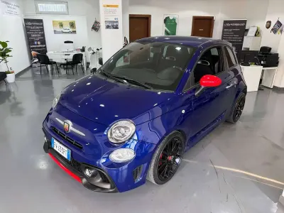 Usata Abarth 595 Pista 160 CV (117 kW) 2019 Blu/azzurro Berlina