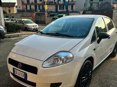 Usata Fiat Grande Punto 75 CV (55 kW) 2009 Bianco Utilitaria