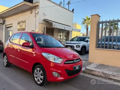 Używany Hyundai i10 Classic 69 KM (50 kW) 2013 Czerwony Hatchback