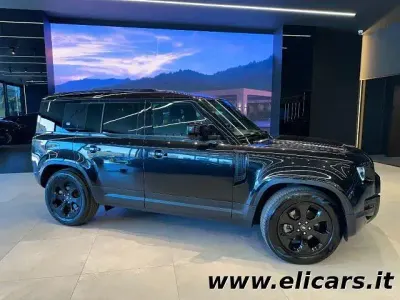 Usata Land Rover Defender SE 199 CV (146 kW) 2023 Nero SUV