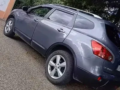 Usata Nissan Qashqai 150 CV (110 kW) 2008 Grigio SUV