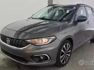 Usata Fiat Tipo Lounge 120 CV (88 kW) 2017 Grigio Station wagon