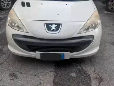 Usata Peugeot 206+ 60 CV (44 kW) 2011 Bianco Utilitaria