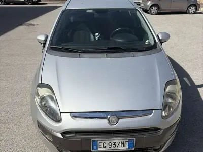 Usata Fiat Grande Punto Dynamic 90 CV (66 kW) 2011 Utilitaria