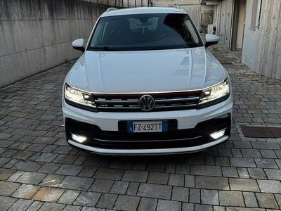 Usata VW Tiguan R-line 150 CV (110 kW) 2020 Bianco SUV