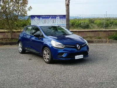 Begagnad Renault Clio IV 90 HK (66 kW) 2018 Blå Sedan