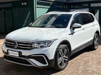 Begagnad VW Tiguan Allspace Elegance 150 HK (110 kW) 2022 Vit SUV