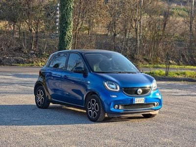 Usata Smart ForFour 90 CV (66 kW) 2017 Blu Utilitaria