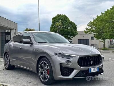 Begagnad Maserati Levante 350 HK (257 kW) 2021 Grå SUV