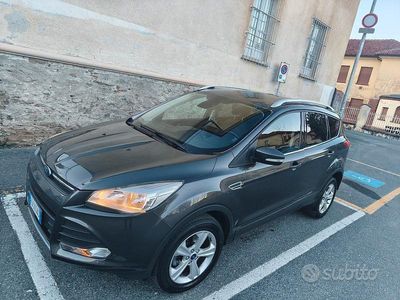 Usata Ford Kuga Trend 120 CV (88 kW) 2016 Grigio SUV