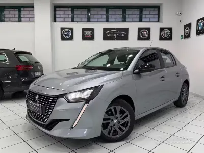 Usata Peugeot 208 Allure 102 CV (75 kW) 2022 Grigio Utilitaria