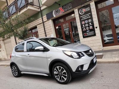 Usata Opel Karl Rocks 75 CV (55 kW) 2019 Grigio Utilitaria