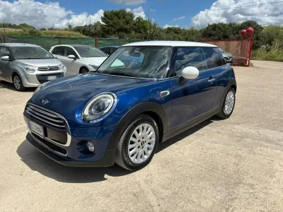 Usata Mini One D Business 116 CV (85 kW) 2015 Blu Utilitaria