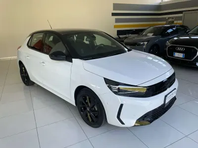Usata Opel Corsa 101 CV (74 kW) 2025 Grigio Berlina