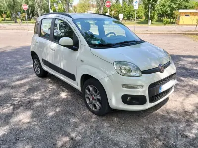 Usata Fiat Panda Lounge 80 CV (58 kW) 2015 Utilitaria