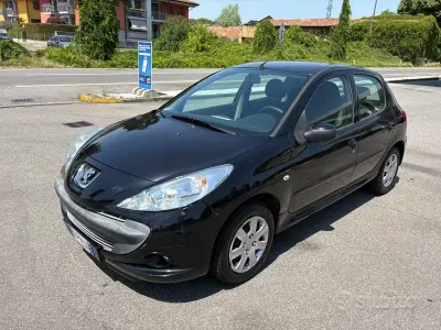 Usata Peugeot 206 60 CV (44 kW) 2011 Nero Berlina