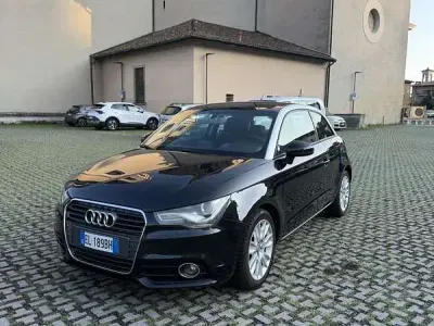 Usata Audi A1 Attraction 122 CV (89 kW) 2012 Nero Utilitaria