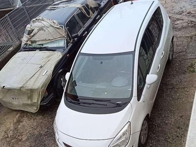 Usata Opel Meriva 110 CV (80 kW) 2013 Bianco Monovolume