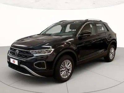 Usata VW T-Roc Life 150 CV (110 kW) 2025 Deep black perlato SUV