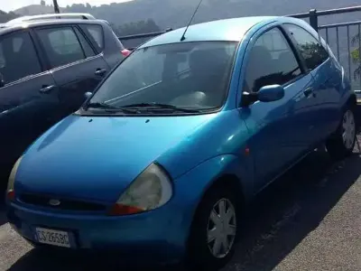 Usata Ford Ka 69 CV (50 kW) 2004 Blu/azzurro Utilitaria