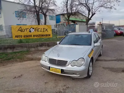 Usata Mercedes C200 Elegance 170 CV (125 kW) 2000 Grigio Berlina