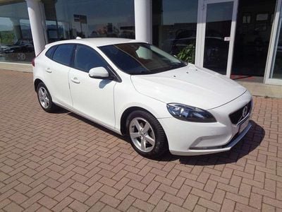 Usata Volvo V40 Business Edition 120 CV (88 kW) 2017 Bianco Berlina