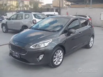 Usata Ford Fiesta Titanium 75 CV (55 kW) 2022 Grigio Utilitaria
