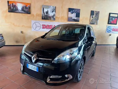 Usata Renault Scénic III Bose Edition 110 CV (80 kW) 2013 Nero Monovolume