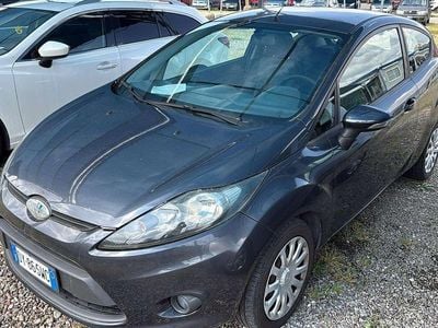 Usata Ford Fiesta 95 CV (69 kW) 2009 Grigio Utilitaria